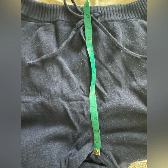 MJ. WATSON Cashmere Jogger - NAVY Size Large - Picture 14 of 15